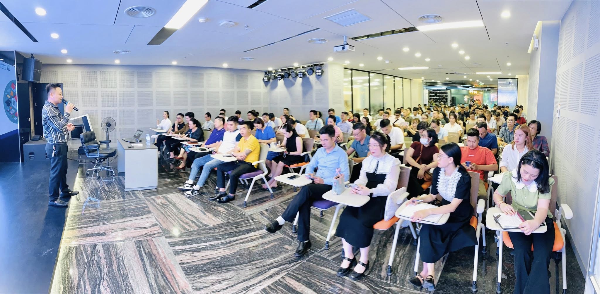 Học môi giới bất động sản tại Hà Nội